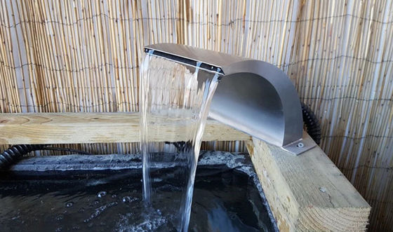 De muur zet 200cm de Straal van de Roestvrij staalwaterval op